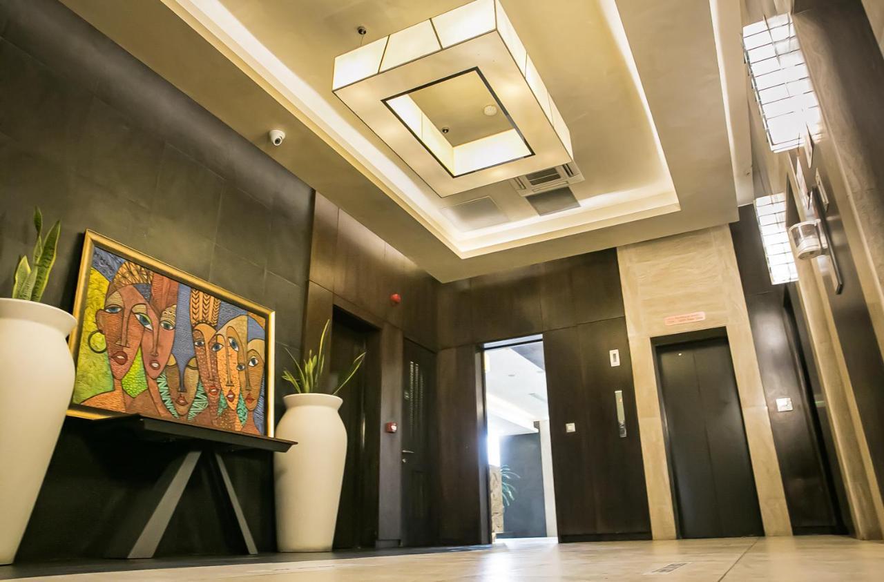 Royal Residences By Design Union Aliayabiagba المظهر الخارجي الصورة