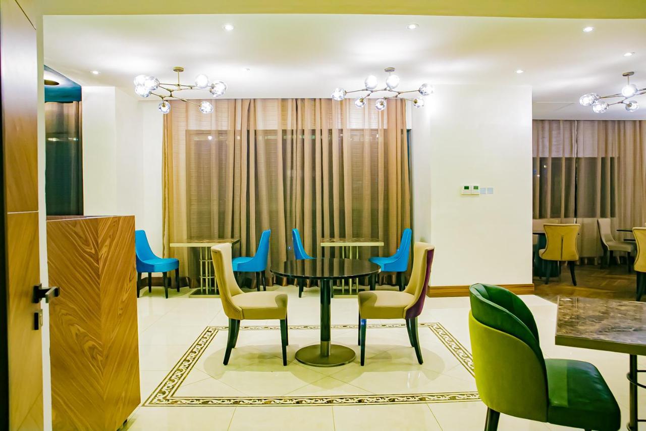 Royal Residences By Design Union Aliayabiagba المظهر الخارجي الصورة